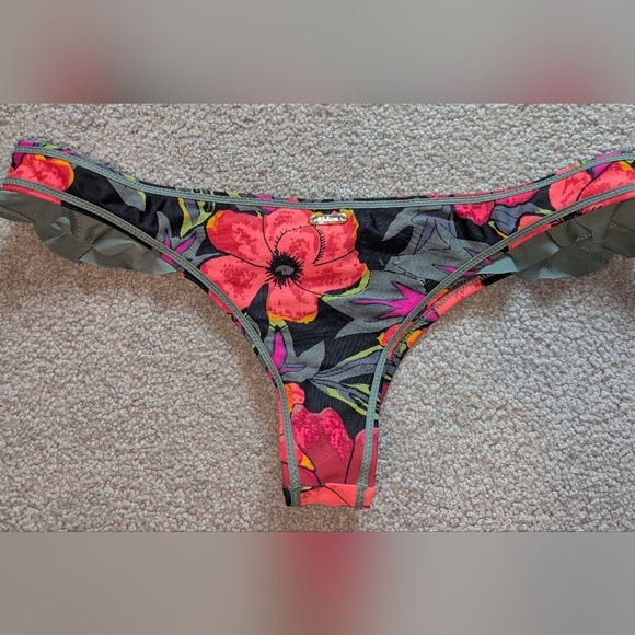 Floral Bikini Set - Green and Pink - Picture 4 of 10